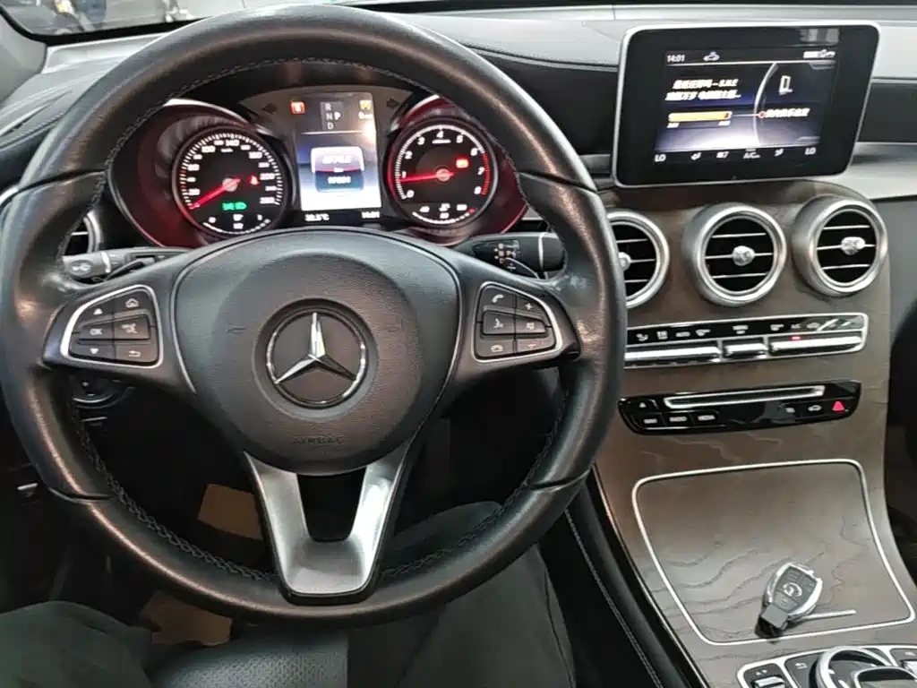 Mercedes-Benz GLC — миниатюра 10
