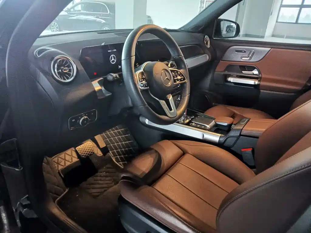 Mercedes-Benz GLB — миниатюра 7