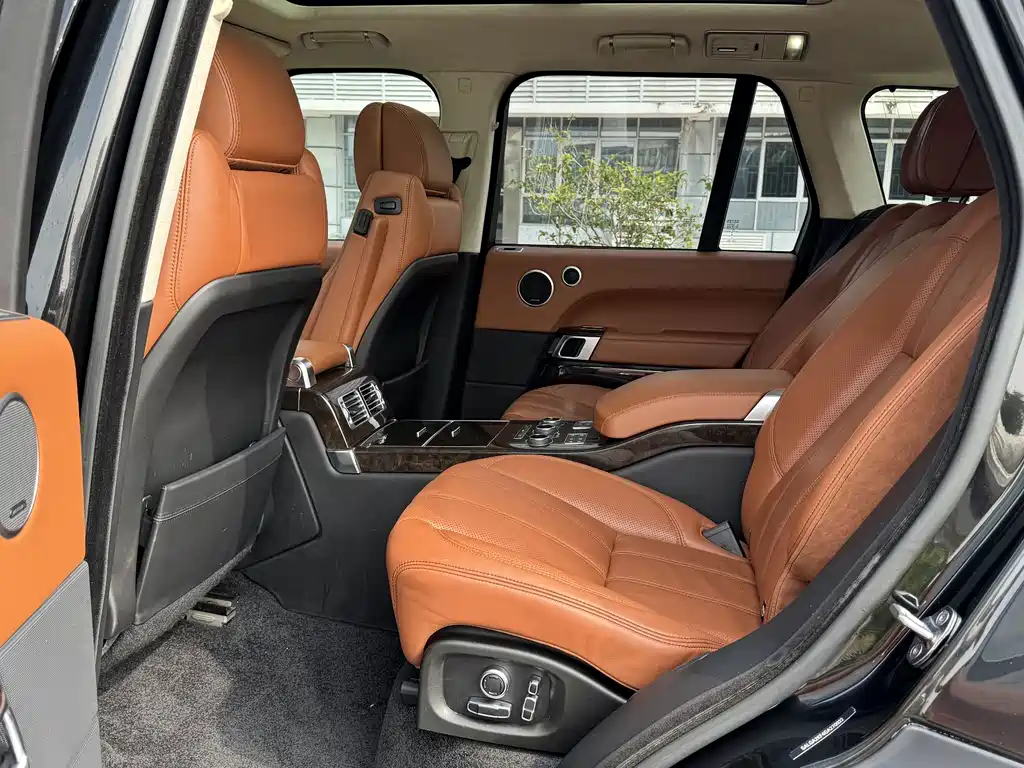 Land Rover Range Rover — миниатюра 16