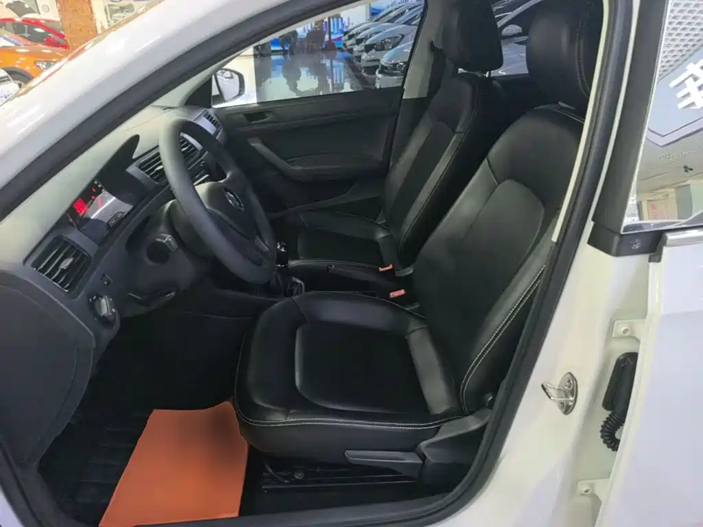Volkswagen Santana — миниатюра 15