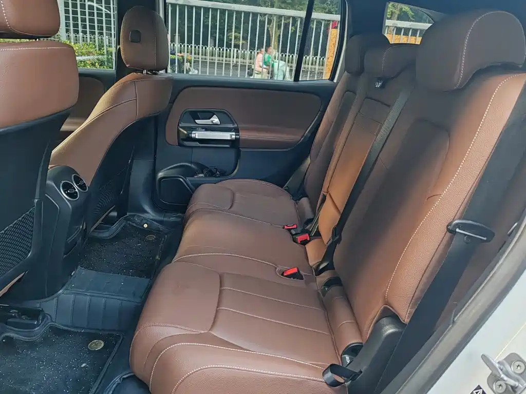 Mercedes-Benz GLB — миниатюра 10