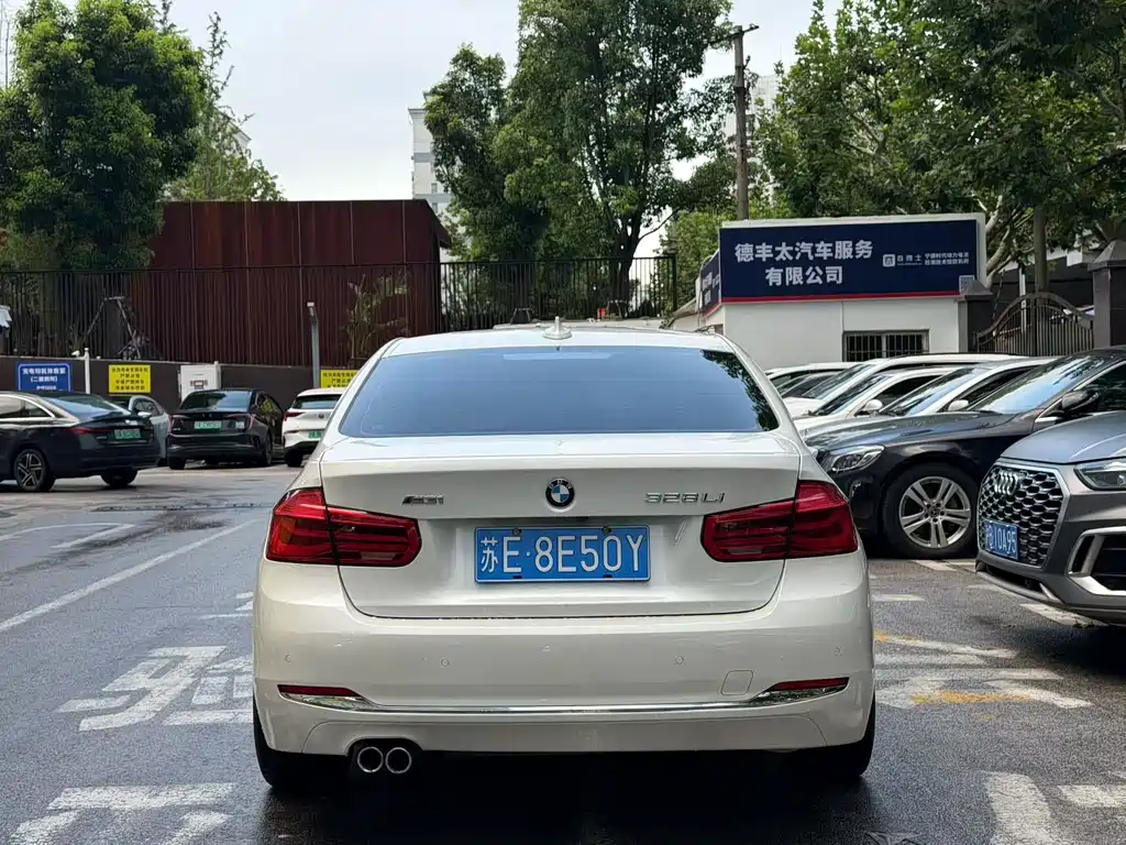 BMW 3 Series — миниатюра 7
