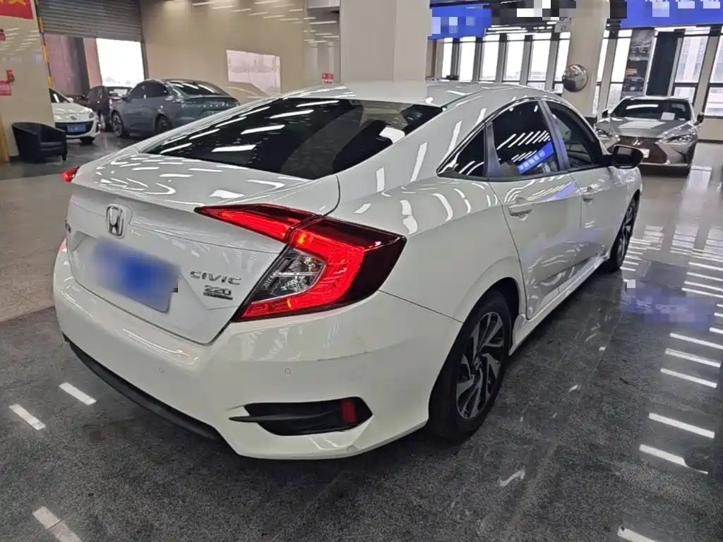 Honda Civic — миниатюра 7