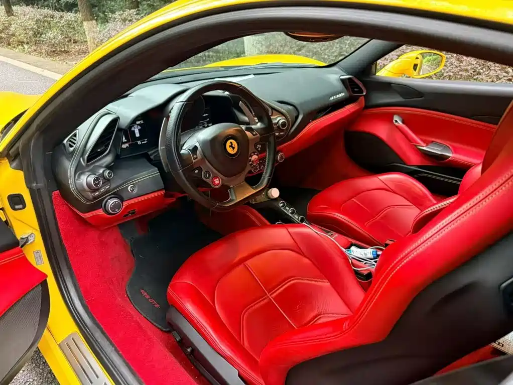 Ferrari 488 — миниатюра 8