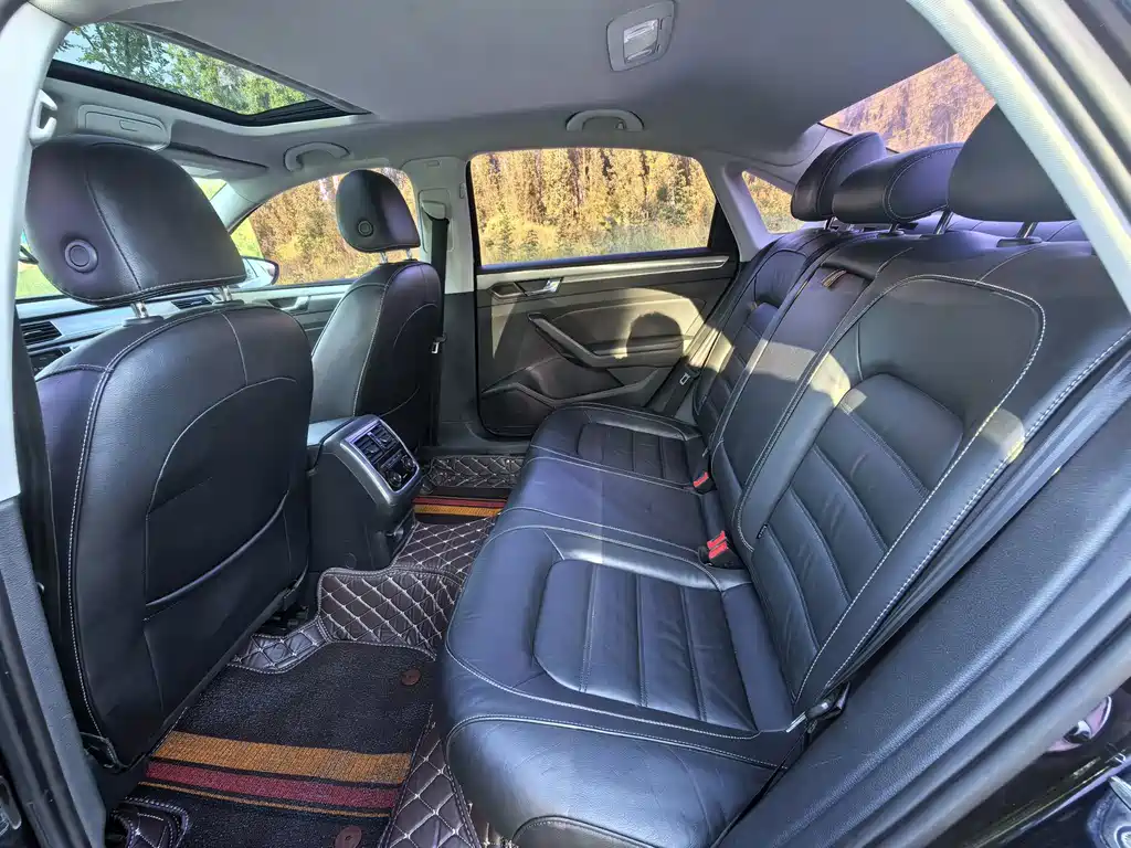 Volkswagen Passat — миниатюра 12