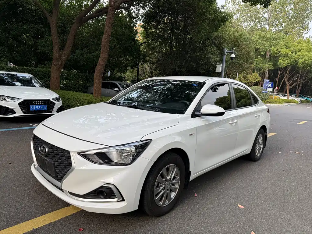 Hyundai Elantra — миниатюра 2