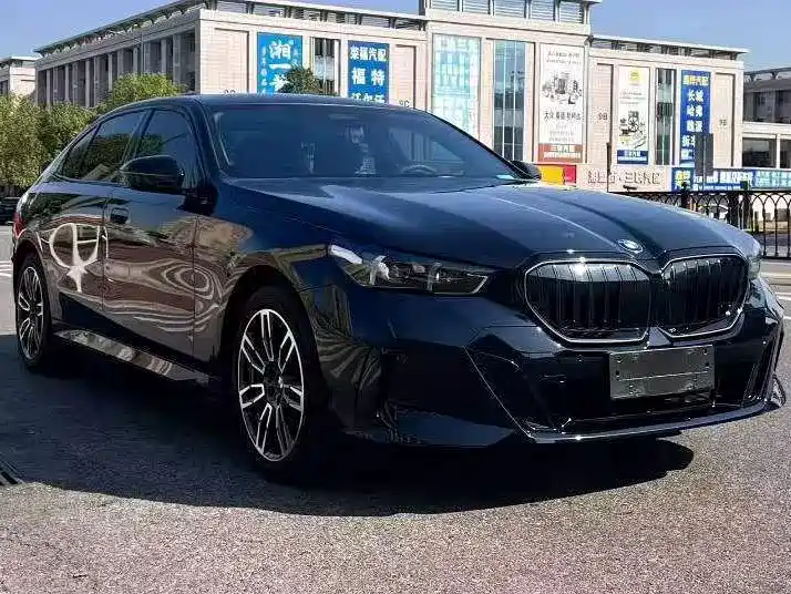 BMW 5 Series — миниатюра 3