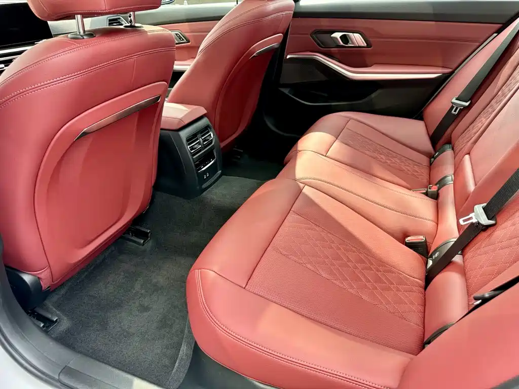 BMW 3 Series — миниатюра 8