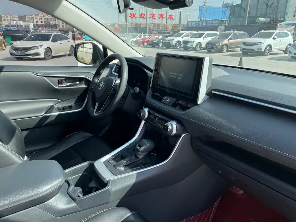 TOYOTA RAV4 RONGFANG