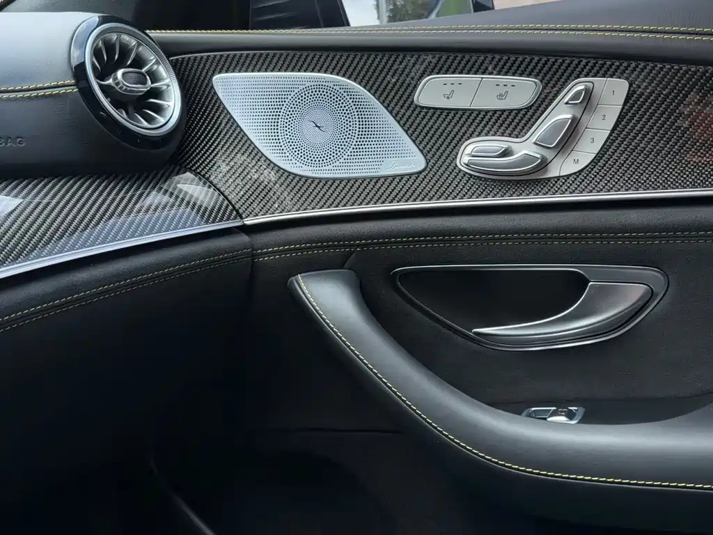 MERCEDES-BENZ AMG GT