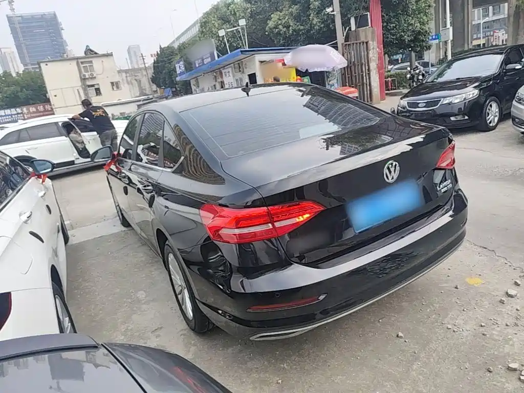Volkswagen Lavida — миниатюра 5