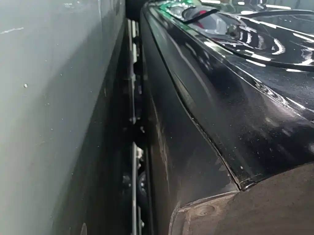 Tesla Model 3 — миниатюра 22