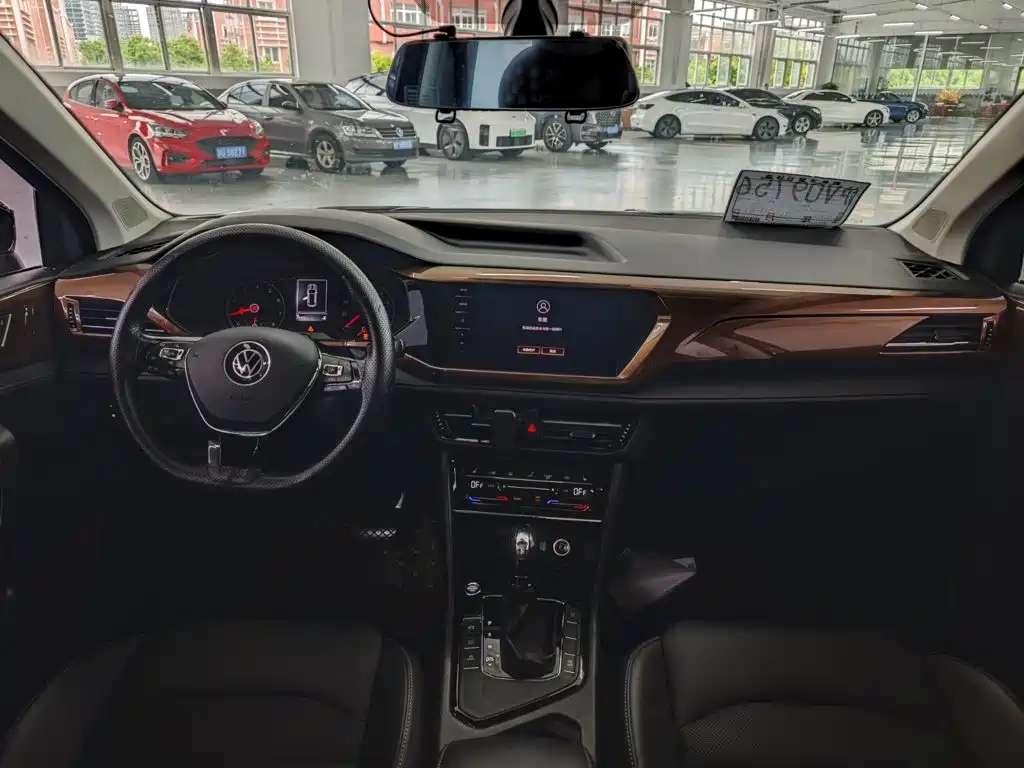 Volkswagen Tharu — миниатюра 8