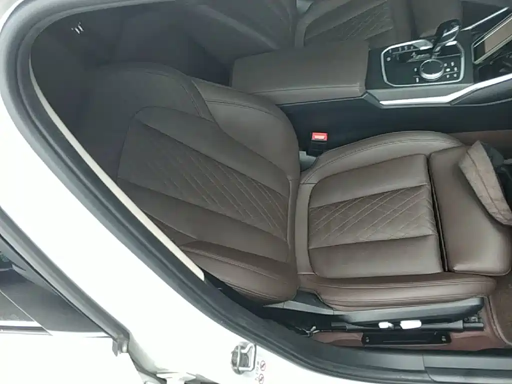 BMW 3 Series — миниатюра 25