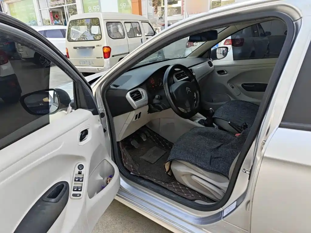 Citroen Elysee — миниатюра 16