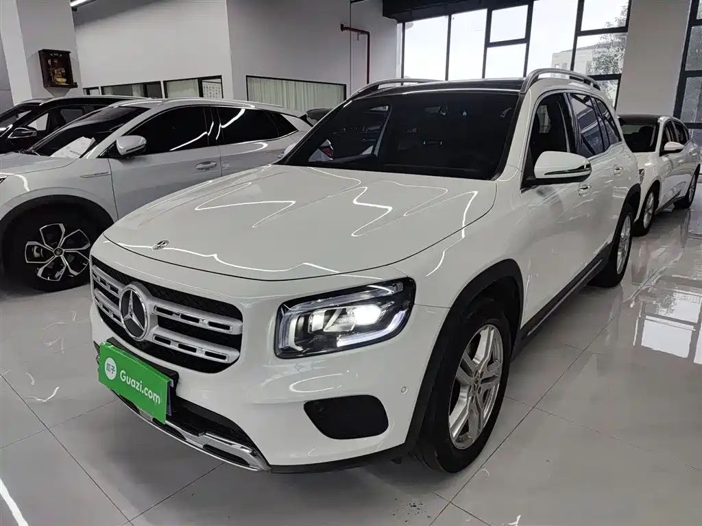 MERCEDES-BENZ GLB
