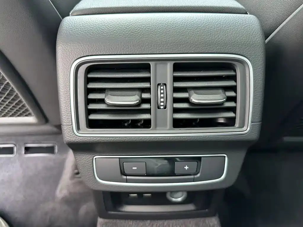 Audi Q5L — миниатюра 14