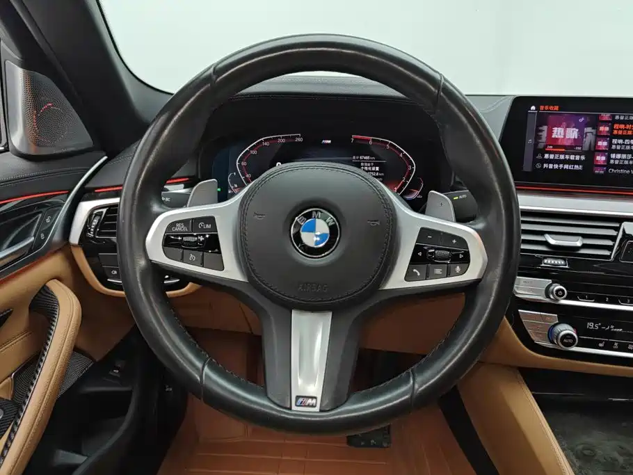 BMW 5 Series — миниатюра 15
