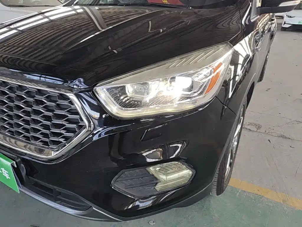 Ford Kuga — миниатюра 24