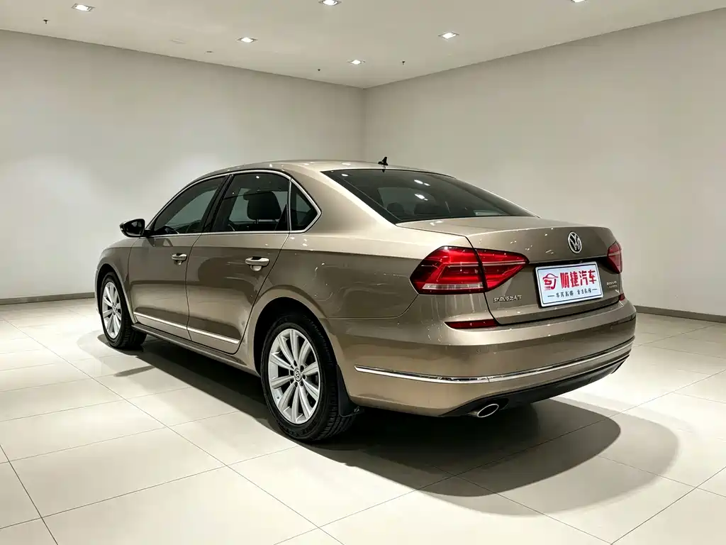 Volkswagen Passat — миниатюра 9
