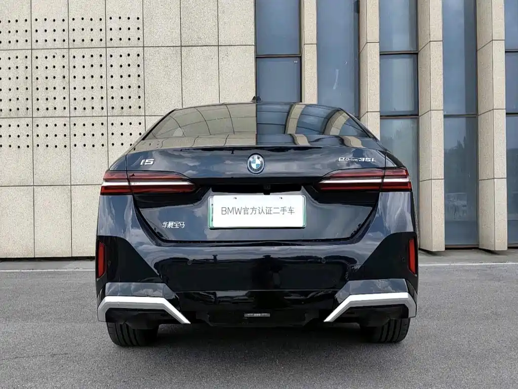 BMW i5 — миниатюра 6