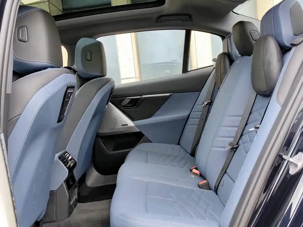 BMW i5 — миниатюра 13