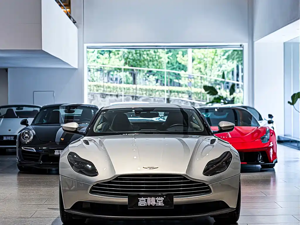 Aston Martin DB11 — миниатюра 3