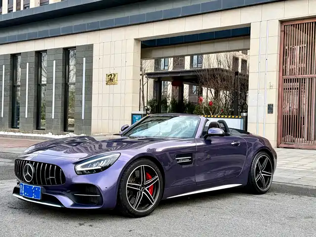 MERCEDES-BENZ AMG GT