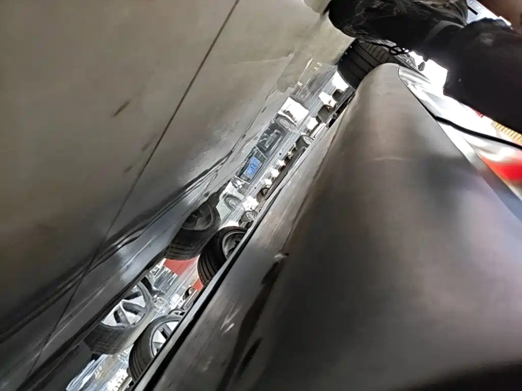 Tesla Model Y — миниатюра 22
