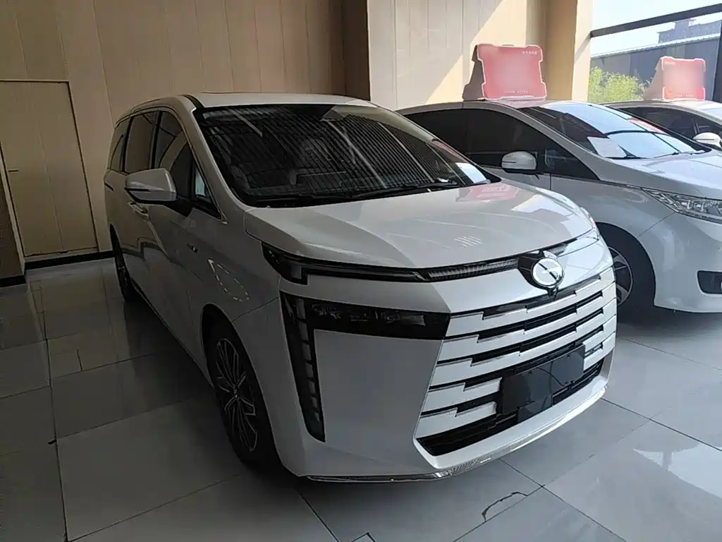 GAC Motor Trumpchi E8 PHEV — миниатюра 4