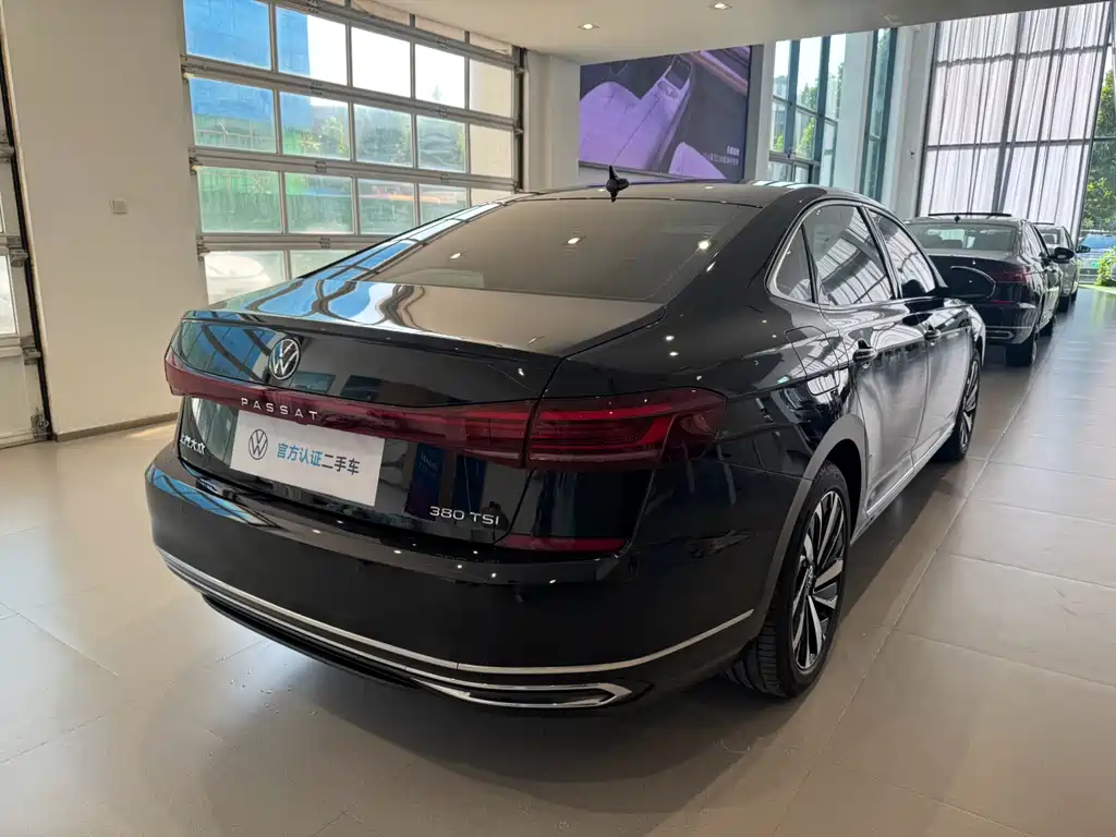 Volkswagen Passat — миниатюра 14