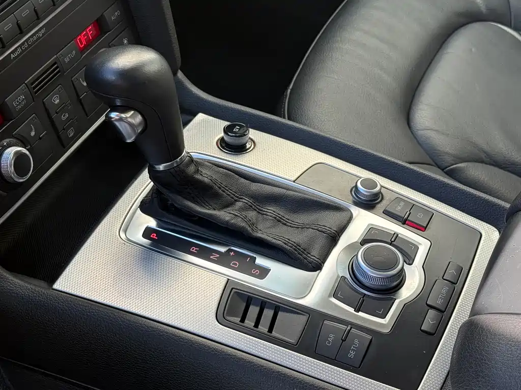 Audi Q7 — миниатюра 7