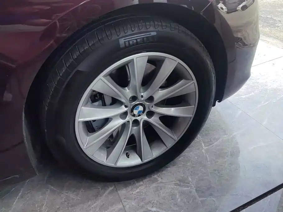 BMW 5 Series GT — миниатюра 6