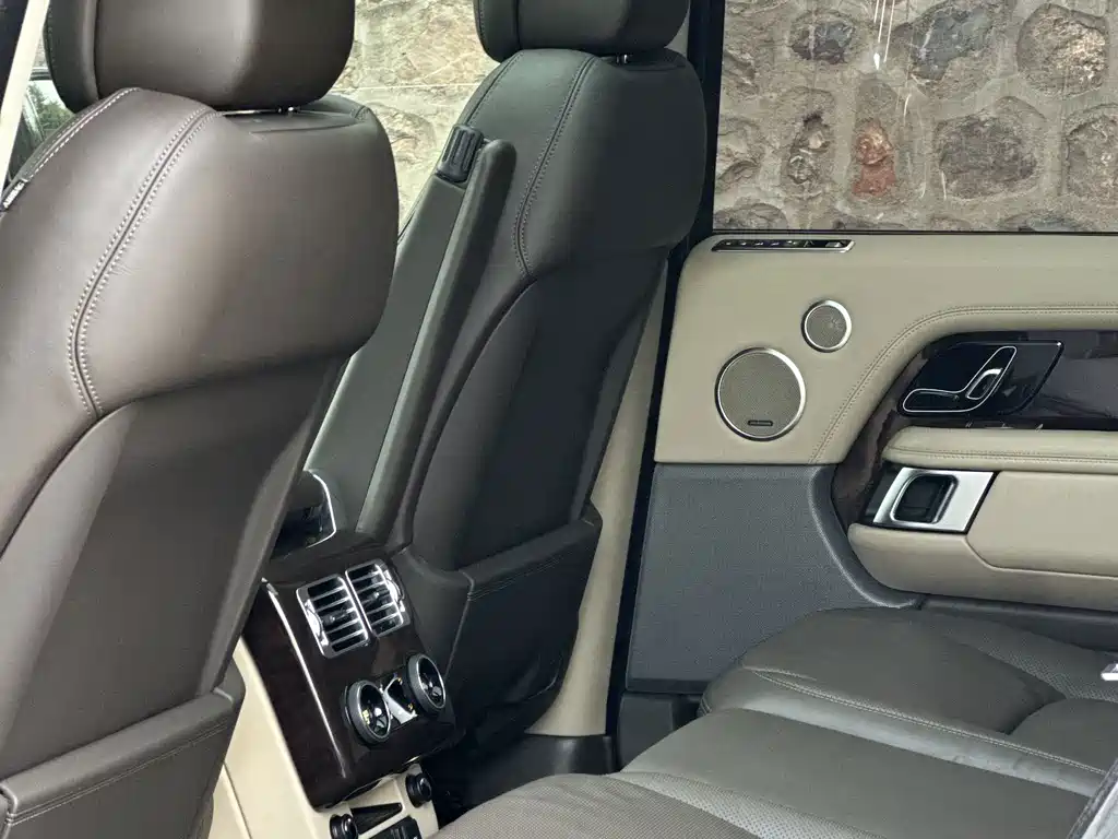 Land Rover Range Rover — миниатюра 11