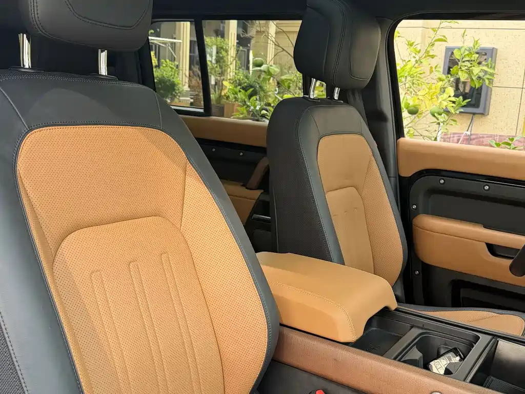 Land Rover Defender — миниатюра 11