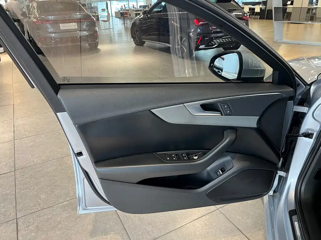 Audi A4L — миниатюра 6