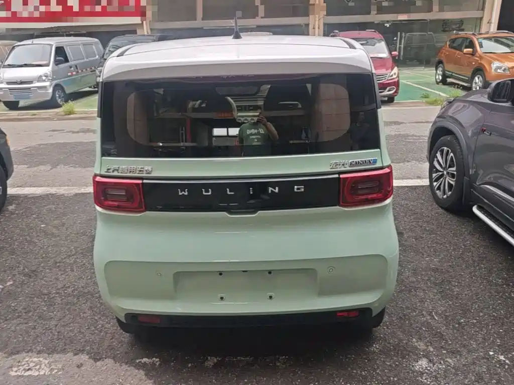 Wuling MINIEV — миниатюра 6
