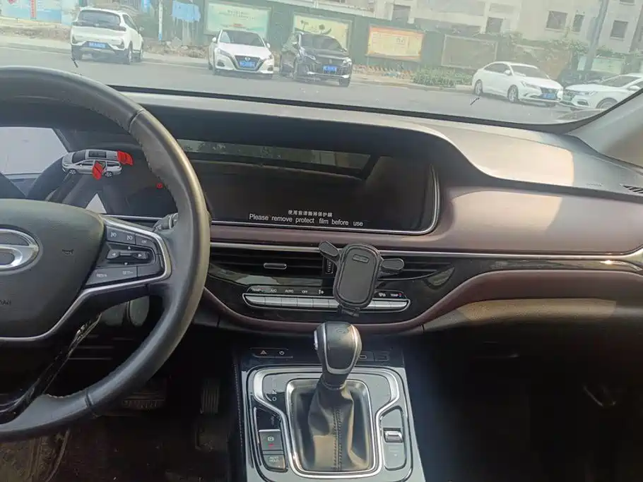 GAC Motor Trumpchi M6 — миниатюра 13