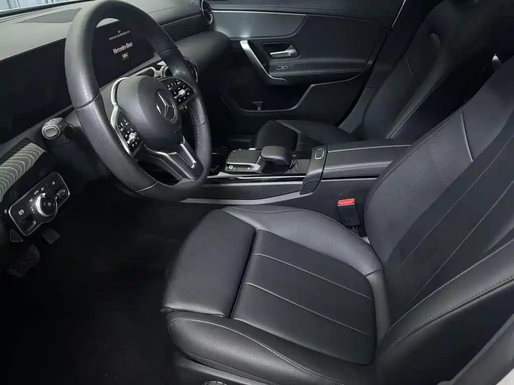 Mercedes-Benz A-Class — миниатюра 7