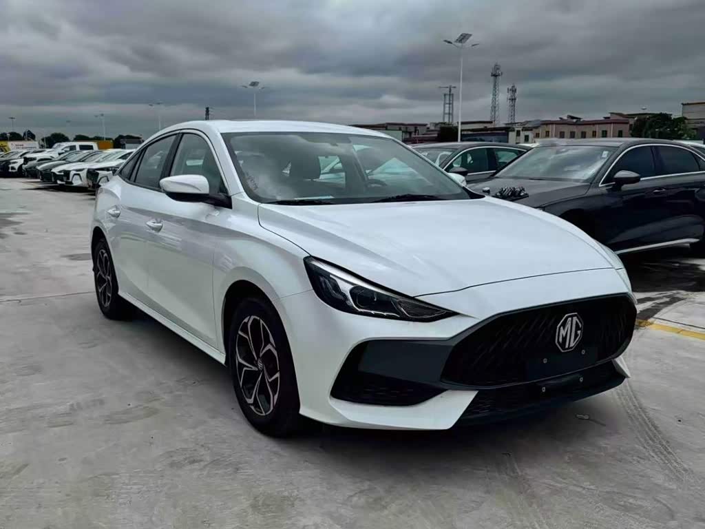 MG MG5 1.5 л 2024 г. Белый, пробег 13000 км