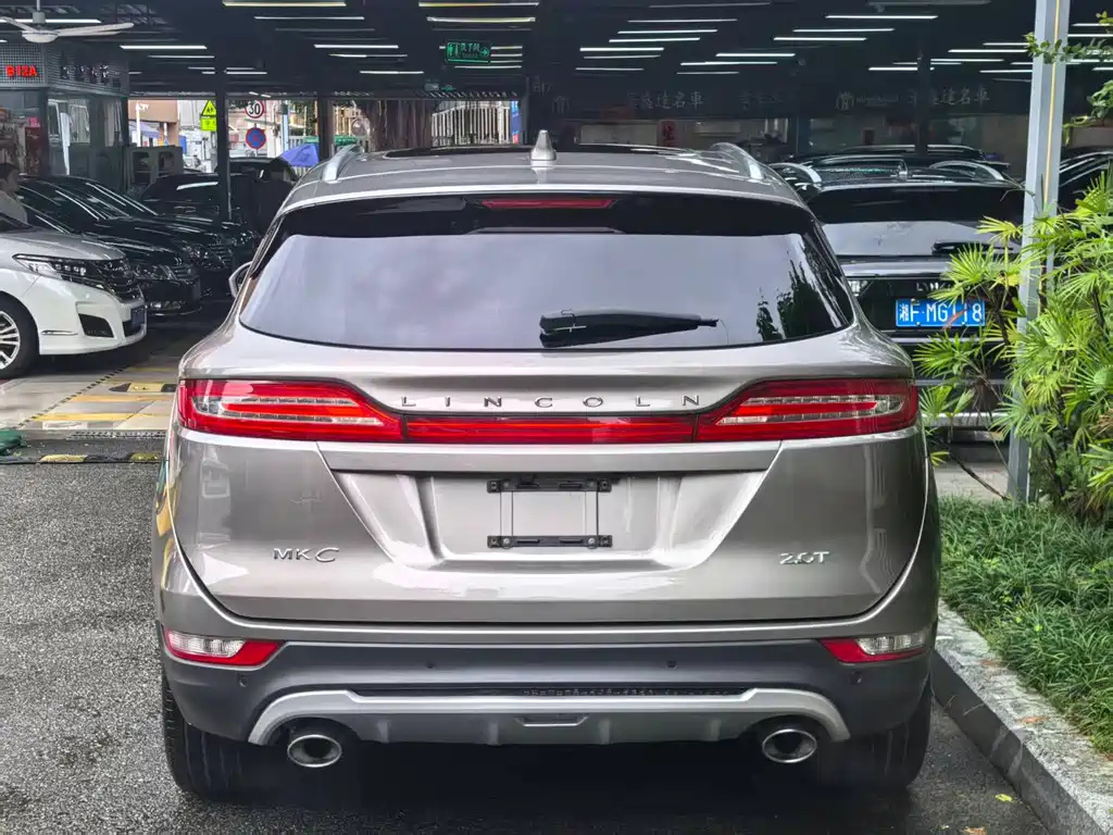 Lincoln MKC — миниатюра 9
