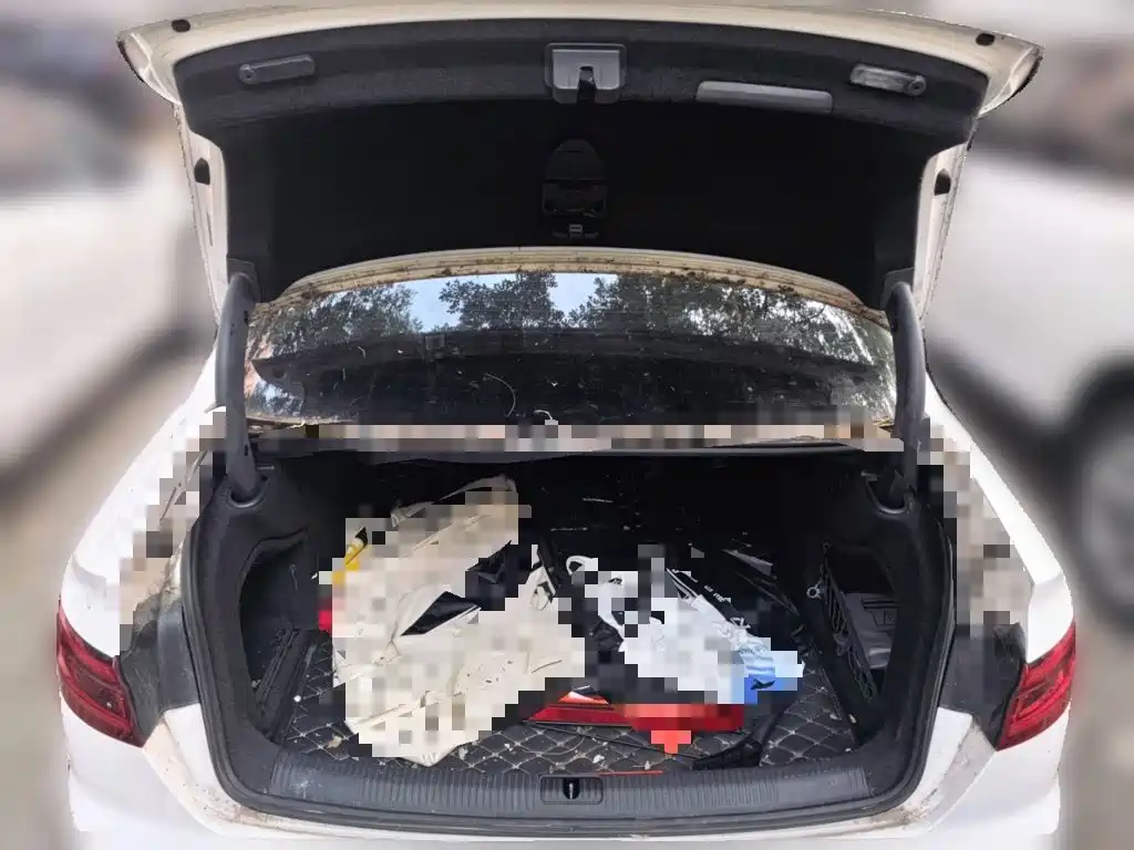 Audi A4L — миниатюра 20