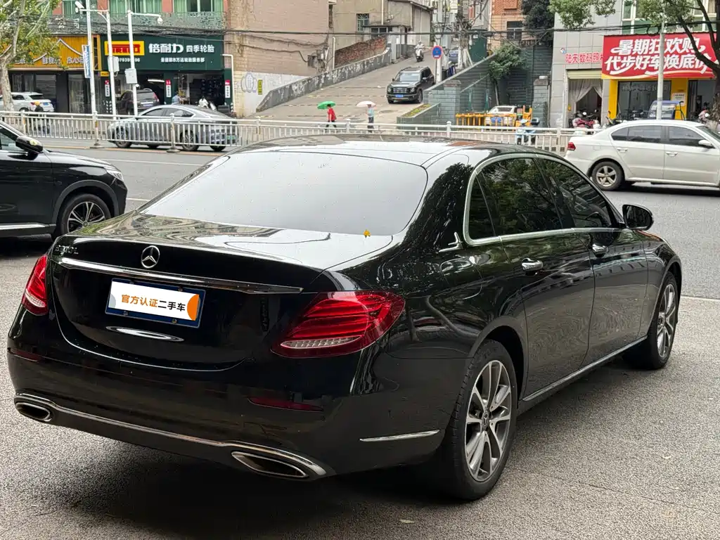 Mercedes-Benz E-Class — миниатюра 5