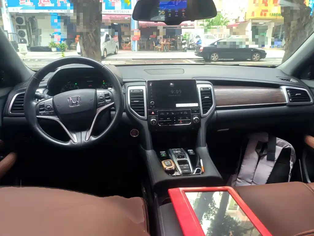 Honda UR-V — миниатюра 10