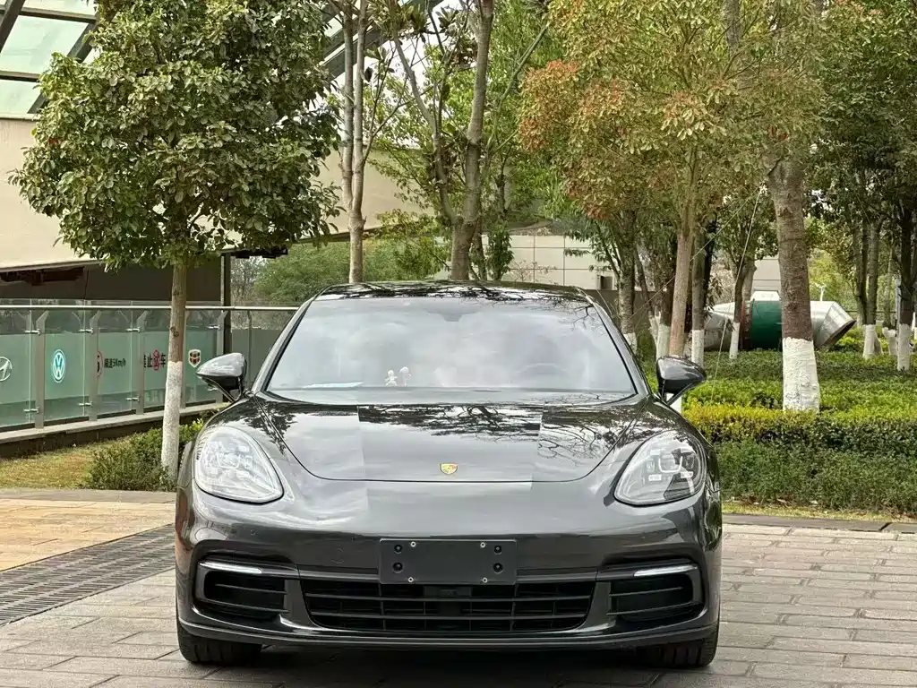 Porsche Panamera — миниатюра 2