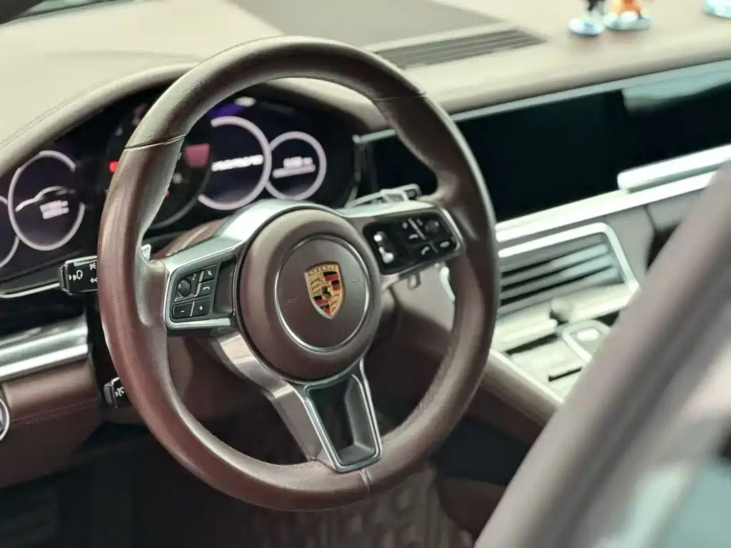 Porsche Panamera — миниатюра 5