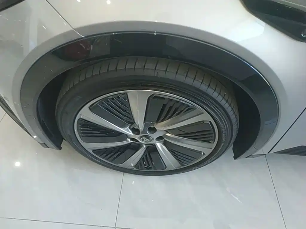 Toyota bZ5 — миниатюра 23