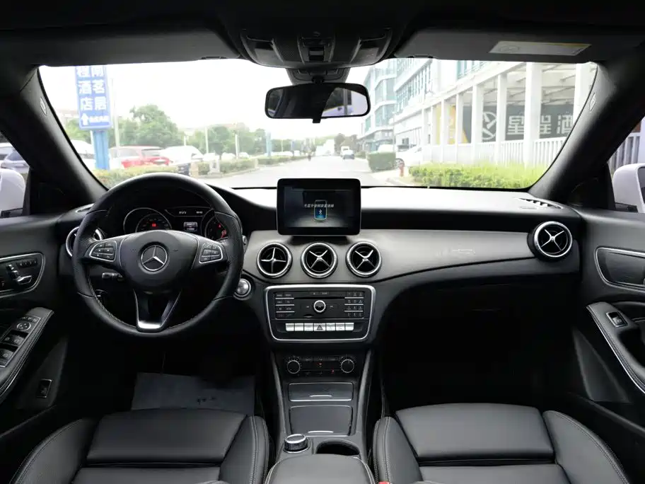 Mercedes-Benz CLA (Import) — миниатюра 13