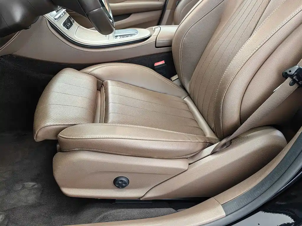 Mercedes-Benz E-Class — миниатюра 20