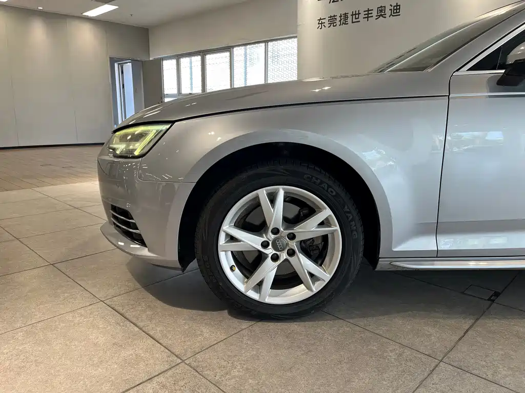 Audi A4L — миниатюра 5